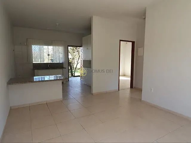 Casa com 450m² 2 quartos e 2 banheiros, à venda, no bairro Penedo em Itatiaia
