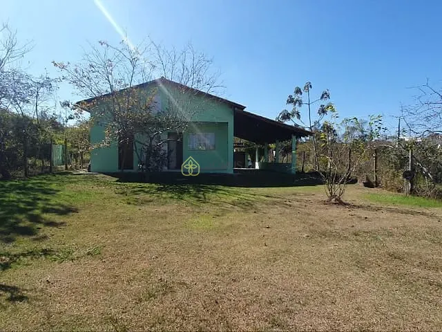 Casa com 450m² 2 quartos e 2 banheiros, à venda, no bairro Penedo em Itatiaia