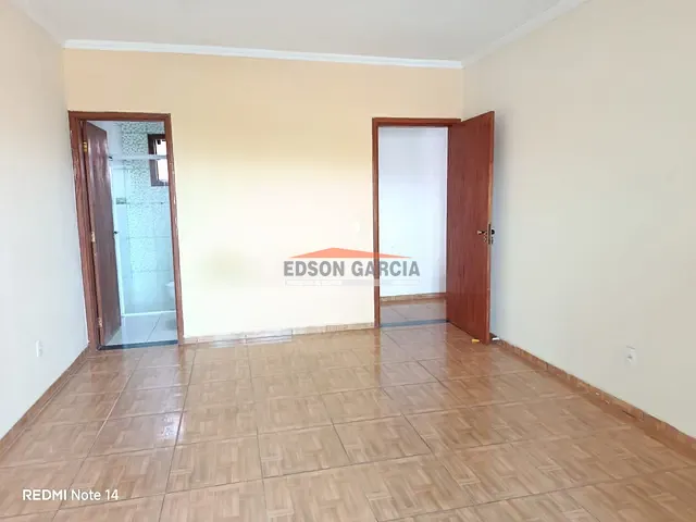 Casa 2 quartos e 2 banheiros, à venda, no bairro Parque São Bento em Sorocaba