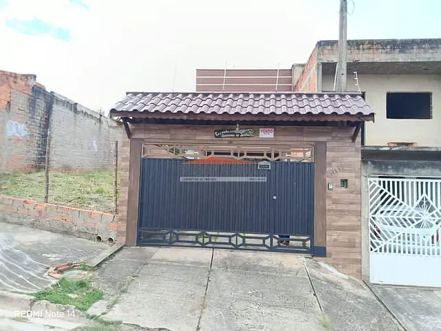 Casa 2 quartos e 2 banheiros, à venda, no bairro Parque São Bento em Sorocaba