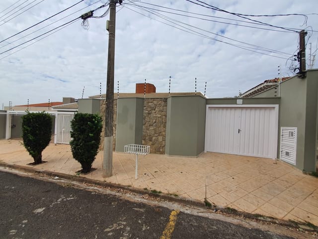 Casa com 640m² 3 quartos e 4 banheiros, à venda, no bairro Jardim Francisco Fernandes em São José do Rio Preto