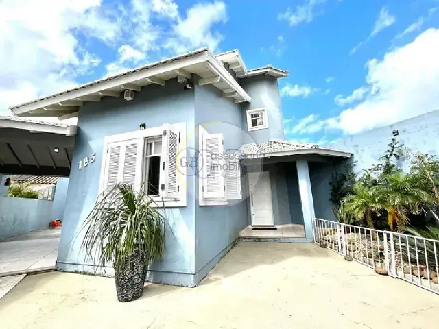 Casa 4 quartos e 3 banheiros, à venda, no bairro Cassino em Rio Grande