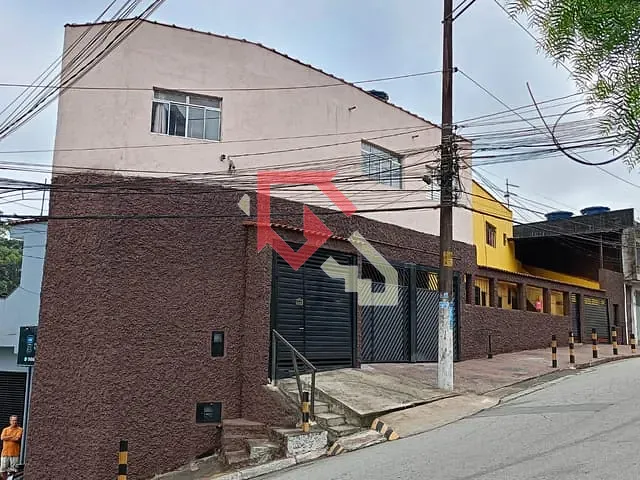 Casa com 200m² 6 quartos e 5 banheiros, à venda, no bairro Parque das Américas em Mauá