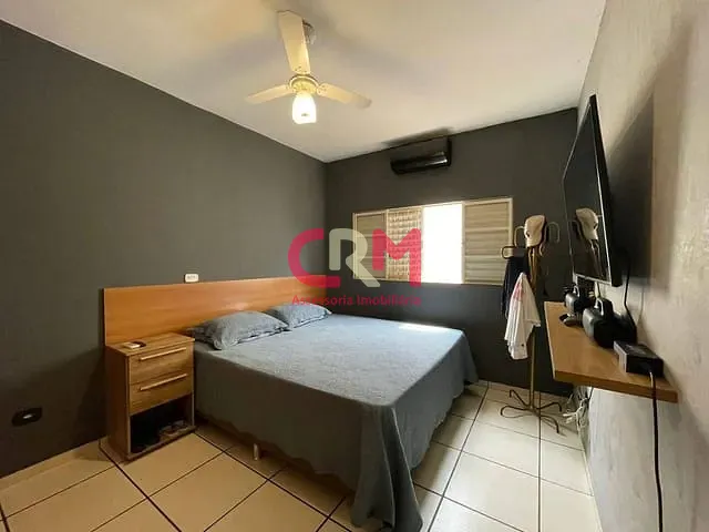 Casa com 359m² 3 quartos e 3 banheiros, à venda, no bairro Parque Residencial Laranjeiras III em Taquaritinga