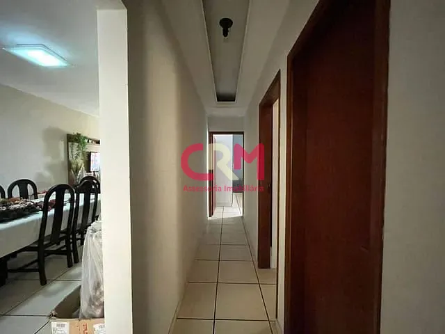 Casa com 359m² 3 quartos e 3 banheiros, à venda, no bairro Parque Residencial Laranjeiras III em Taquaritinga
