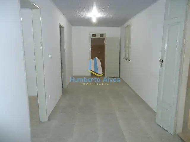 Casa com 106m² 3 quartos e 1 banheiro, à venda, no bairro Alto Maron em Vitória da Conquista