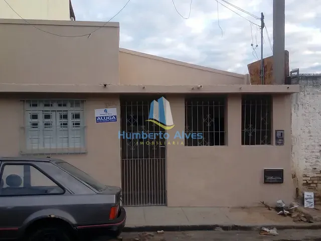 Casa com 106m² 3 quartos e 1 banheiro, à venda, no bairro Alto Maron em Vitória da Conquista