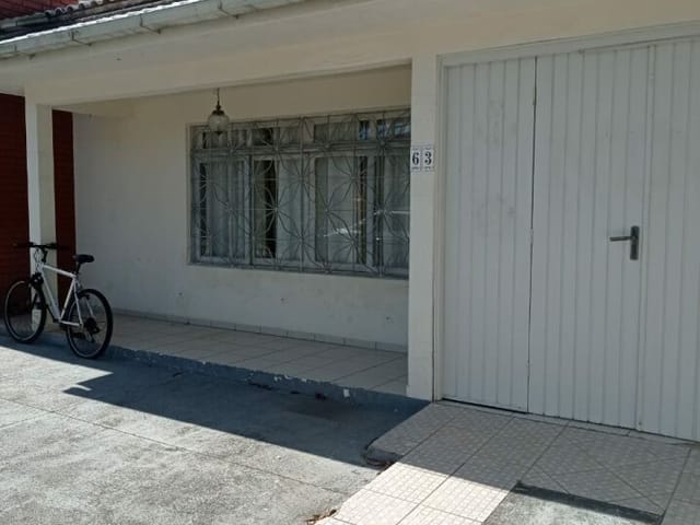 Casa com 300m² 3 quartos e 4 banheiros, à venda, no bairro Canasvieiras em Florianópolis