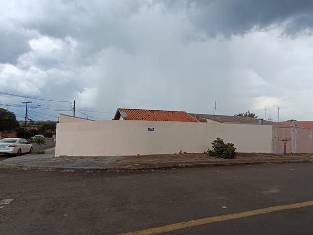 Casa com 195m² 2 quartos e 1 banheiro, à venda, no bairro Parque Residencial Cambé em Cambé