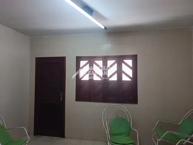 Casa 5 quartos e 4 banheiros, para alugar, no bairro Centro em Vitória da Conquista