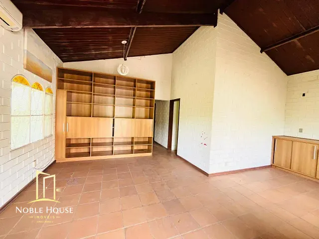 Casa com 921m² 2 quartos e 2 banheiros, à venda, no bairro Marambaia em Vinhedo