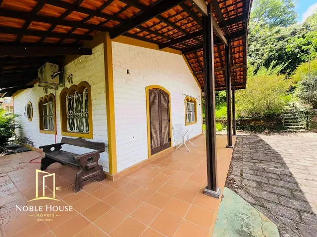 Casa com 921m² 2 quartos e 2 banheiros, à venda, no bairro Marambaia em Vinhedo
