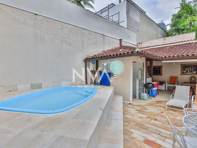 Casa com 252m² 3 quartos e 3 banheiros, à venda, no bairro Jardim Botânico em Rio de Janeiro