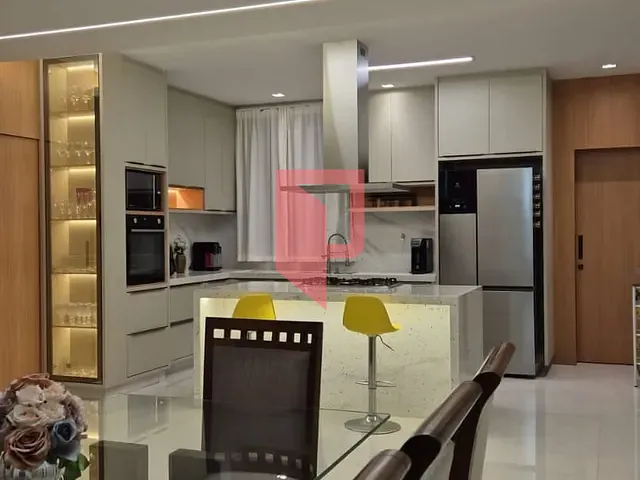 Casa 4 quartos e 4 banheiros, à venda, no bairro Confins em Confins