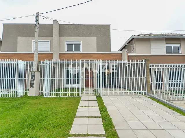 Casa com 153m² 3 quartos e 3 banheiros, à venda, no bairro Xaxim em Curitiba