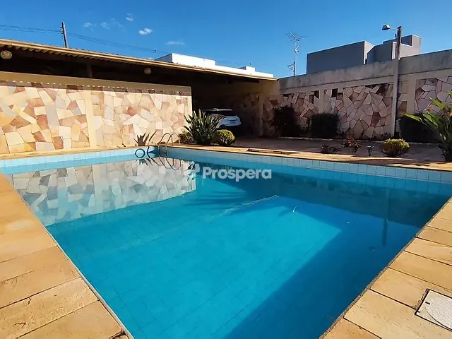 Casa com 553m² 3 quartos e 4 banheiros, à venda, no bairro Vila Santa Maria de Nazareth em Anápolis