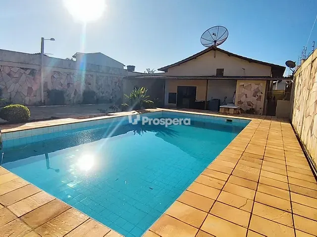 Casa com 553m² 3 quartos e 4 banheiros, à venda, no bairro Vila Santa Maria de Nazareth em Anápolis
