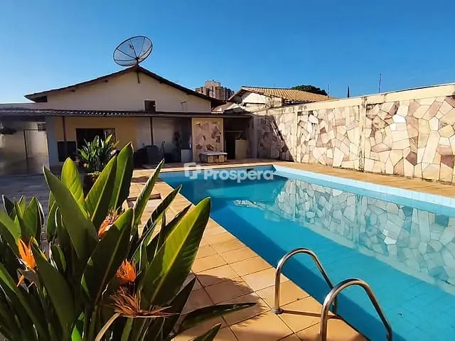 Casa com 553m² 3 quartos e 4 banheiros, à venda, no bairro Vila Santa Maria de Nazareth em Anápolis