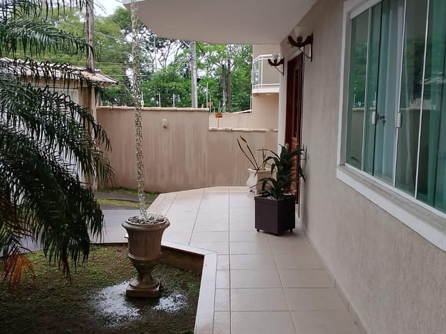 Casa 4 quartos e 3 banheiros, à venda, no bairro Extensão Novo Rio das Ostras em Rio das Ostras