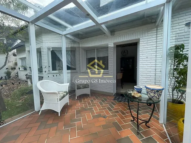 Casa com 2000m² 4 quartos e 6 banheiros, à venda, no bairro Dois Córregos em Valinhos