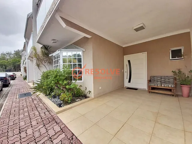 Casa 3 quartos e 3 banheiros, à venda, no bairro Freguesia da Escada em Guararema