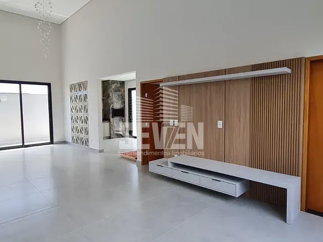 Casa com 333m², à venda, no bairro Residencial Villa de León em Piratininga