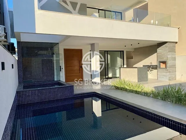 Casa 4 quartos e 5 banheiros, à venda, no bairro Recreio dos Bandeirantes em Rio de Janeiro