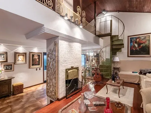 Casa com 236m² 4 quartos e 5 banheiros, à venda, no bairro Boa Vista em Curitiba