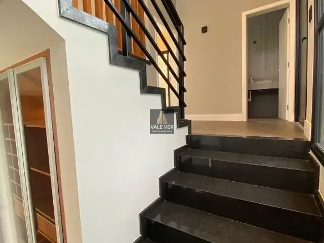 Casa com 480m² 3 quartos e 5 banheiros, à venda, no bairro Condomínio Residencial Alphaville II em São José dos Campos