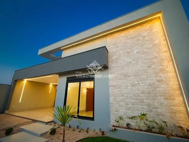 Casa com 360m² 2 quartos e 1 banheiro, à venda, no bairro Jardim Curitiba em Sinop