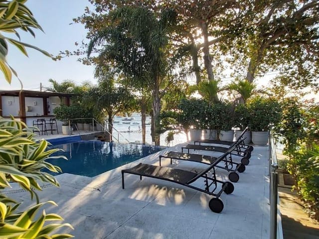 Casa com 2000m² 4 quartos e 5 banheiros, à venda, no bairro Centro (Mangue) em Armação dos Búzios