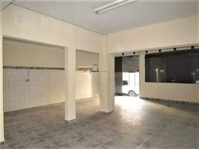 Casa à venda ou para alugar, no bairro Vila Assunção em Santo André