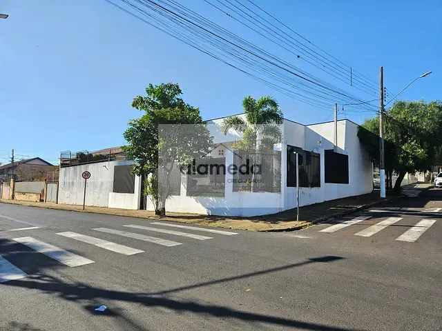 Casa 3 quartos e 4 banheiros, à venda, no bairro CENTRO em Jacarezinho