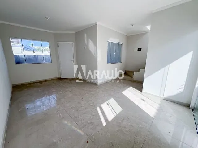 Casa com 82m² 3 quartos e 1 banheiro, à venda, no bairro Cordeiros em Itajaí