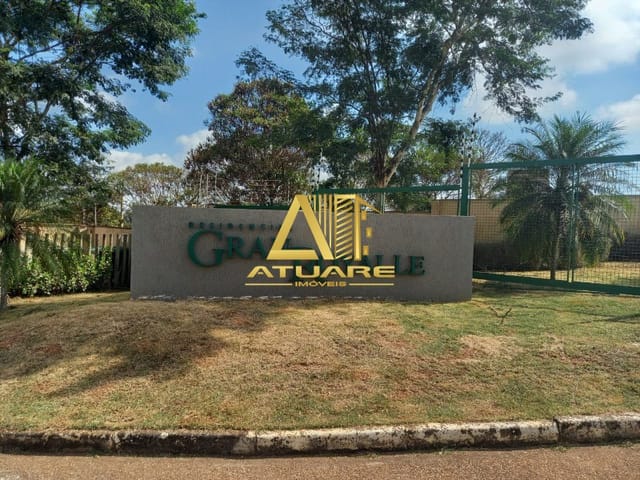 Casa com 346m² 4 quartos e 1 banheiro, à venda, no bairro Gran Royalle em Pouso Alegre