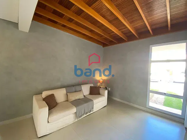 Casa com 400m² 3 quartos e 4 banheiros, à venda, no bairro Portal dos Bandeirantes II em Porto Feliz