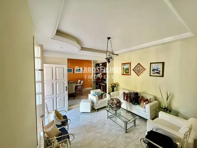 Casa com 567m² 3 quartos e 3 banheiros, à venda, no bairro Luzia em Aracaju