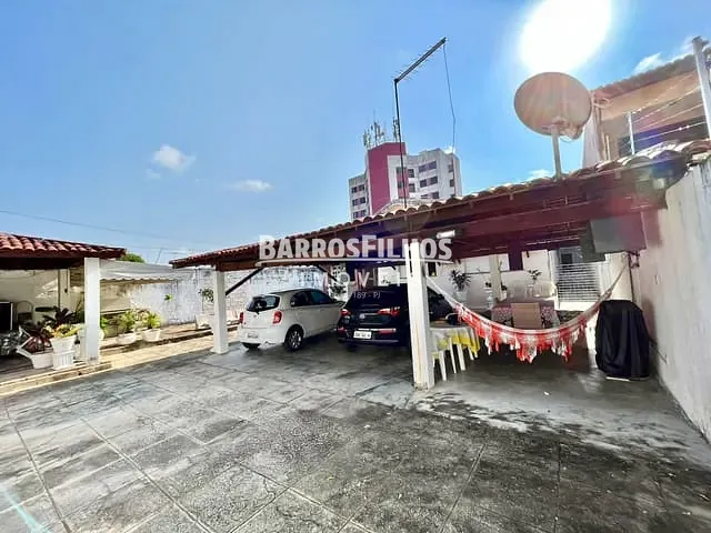 Casa com 567m² 3 quartos e 3 banheiros, à venda, no bairro Luzia em Aracaju