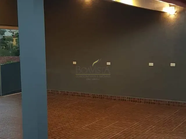 Casa com 495m², à venda, no bairro Jardim Alvorada em Piracaia