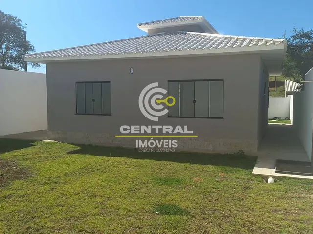 Casa com 250m² 3 quartos e 2 banheiros, à venda, no bairro Caluge em Itaboraí