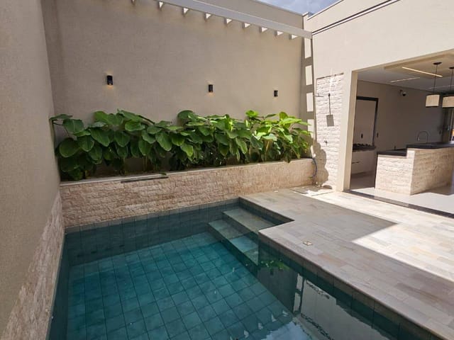 Casa 3 quartos e 4 banheiros, à venda, no bairro Esplanada Primo Meneghetti II em Franca