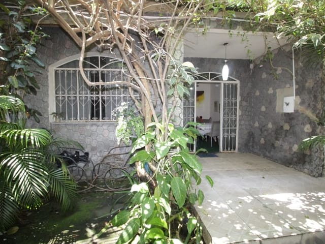 Foto do Casa - Casa Triplex 4 Quartos  a Venda Campo Grande-Rj | Confiança Assessoria Imobiliaria LTDA