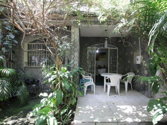 Foto do Casa - Casa Triplex 4 Quartos  a Venda Campo Grande-Rj | Confiança Assessoria Imobiliaria LTDA