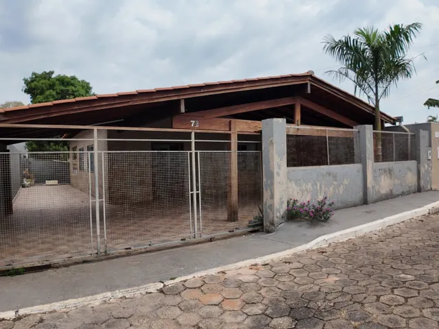 Casa 3 quartos e 2 banheiros, à venda, no bairro Setor Habitacional Arniqueira (Águas Claras) em Brasília