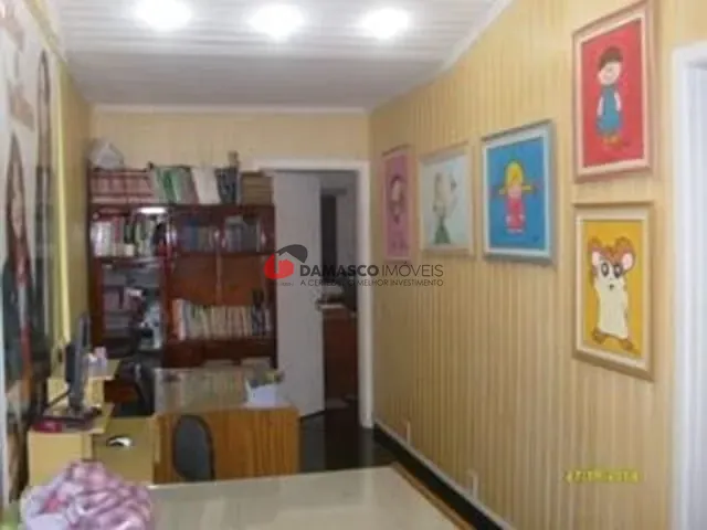 Casa com 320m² 5 quartos e 2 banheiros, à venda, no bairro Santa Paula em São Caetano do Sul