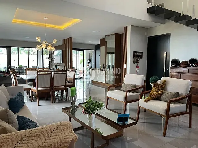 Casa com 361m² 4 quartos e 5 banheiros, à venda, no bairro Estância dos Ipês em Uberaba