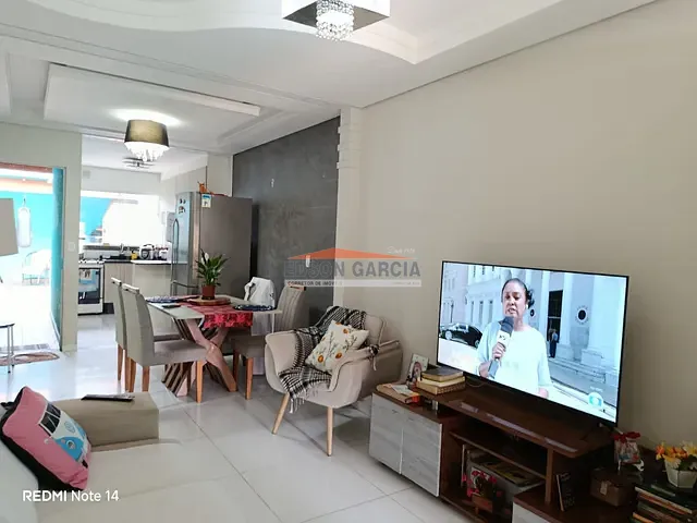 Casa 2 quartos e 2 banheiros, à venda, no bairro Jardim Santa Marta em Sorocaba