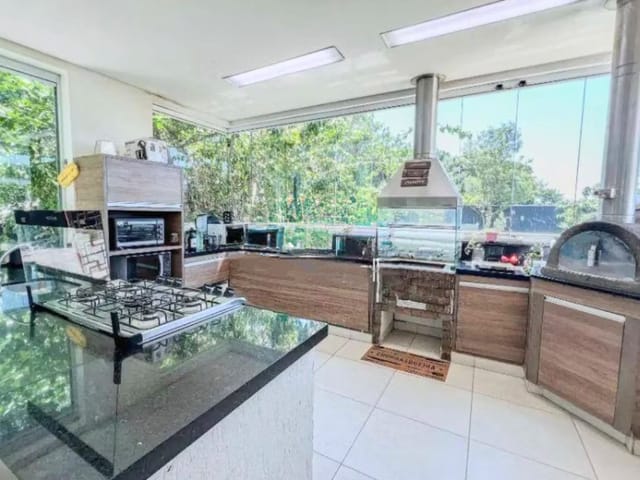 Casa com 1200m² 5 quartos e 8 banheiros, à venda, no bairro Condomínio Chácara Serimbura em São José dos Campos