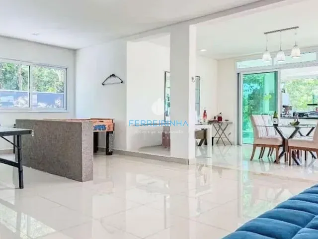 Casa com 1200m² 5 quartos e 8 banheiros, à venda, no bairro Condomínio Chácara Serimbura em São José dos Campos