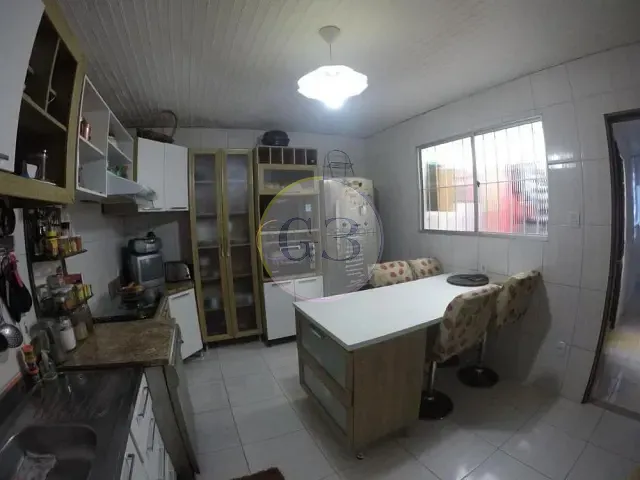 Casa 4 quartos e 2 banheiros, à venda, no bairro Centro em Rio Grande
